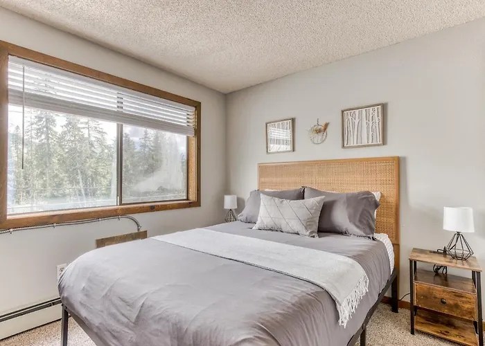 Thunderhead Lodge Condo 204 - Modern Heated Pool & Games